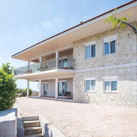 Elysian View Estate Вилла Фалираки
